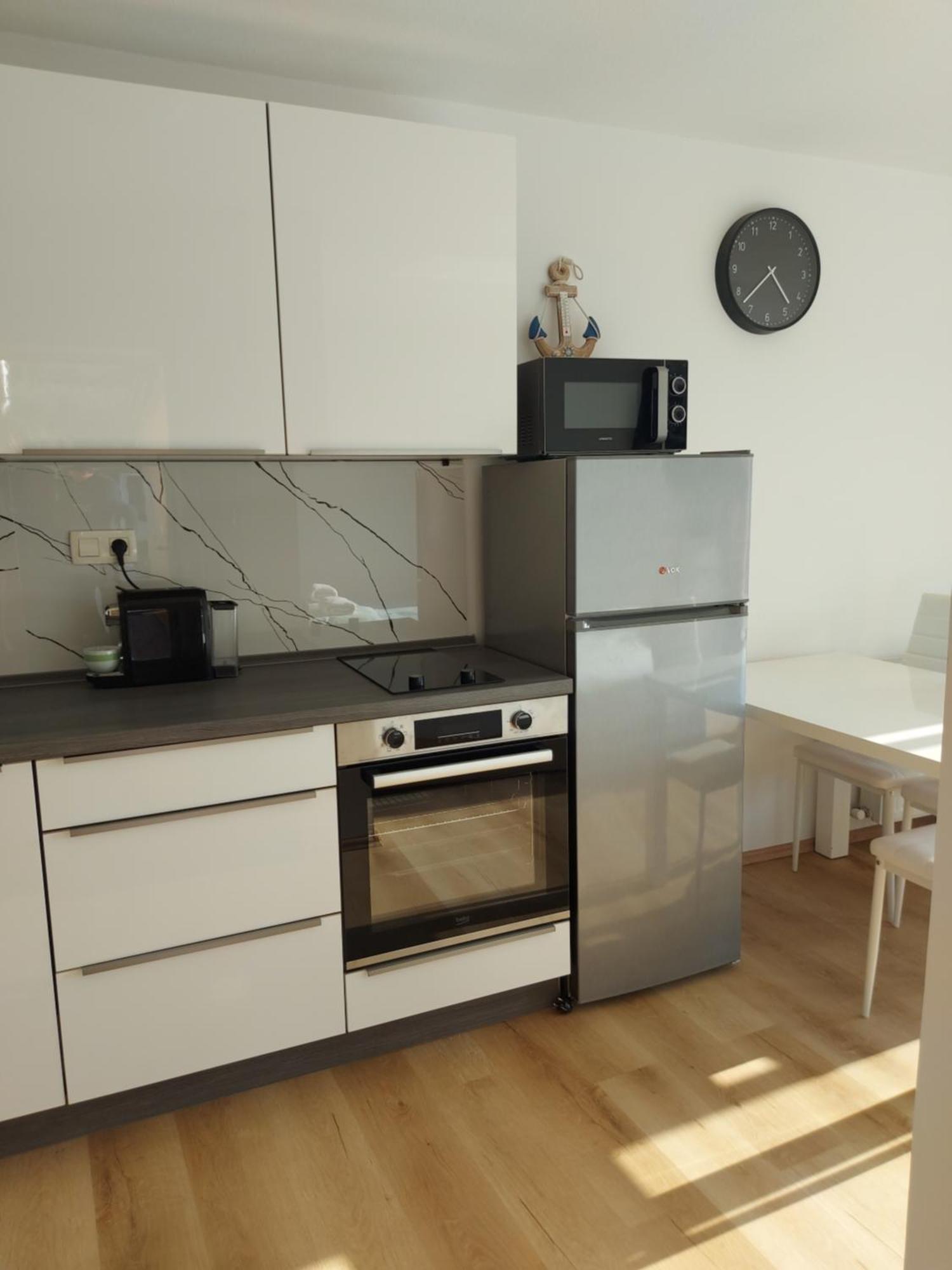 Apartment Sunny Порторож Екстериор снимка